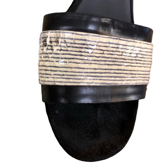 Vince Snake Print Stripe Low Heel Ankle Strap Sandal Size 8.5 - Picture 9 of 11
